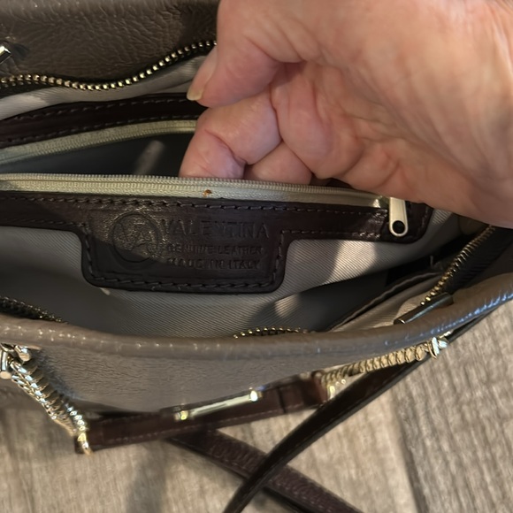 Valentina genuine leather made in Italy Crossbody medium brown 9 x 12 - Picture 7 of 9